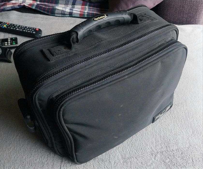 Bolsa original da Playstation II Fat, como nova