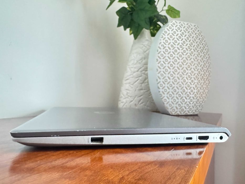 HP Pavilion 15-ck00np 15.6"/i5-8250 Quad Core/16Gb/256Gb/GeForce 940MX