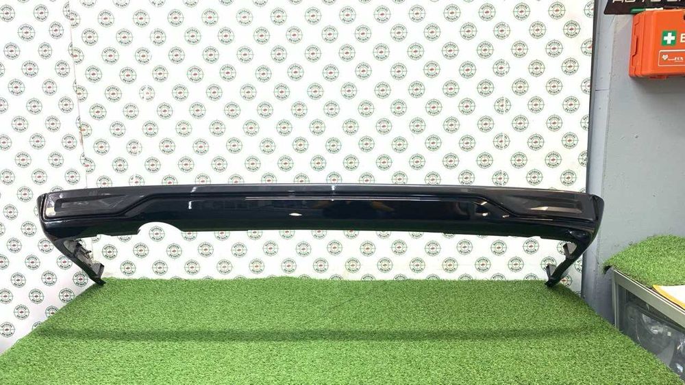 Губа, обвес, накладка бампера Land Cruiser 200