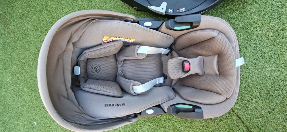 Conjunto Maxi Cosi Pebble 360 Pro 2 + Familyfix 360