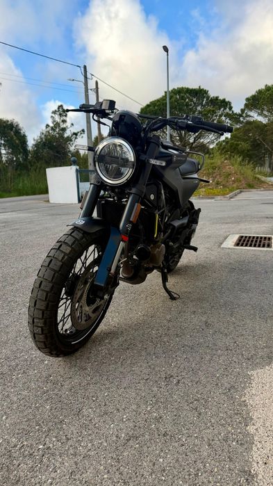 Husqvarna Svartpilen 125 | 11kw | 90km (Nova)