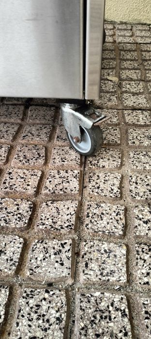 Assador em inox com grelhas