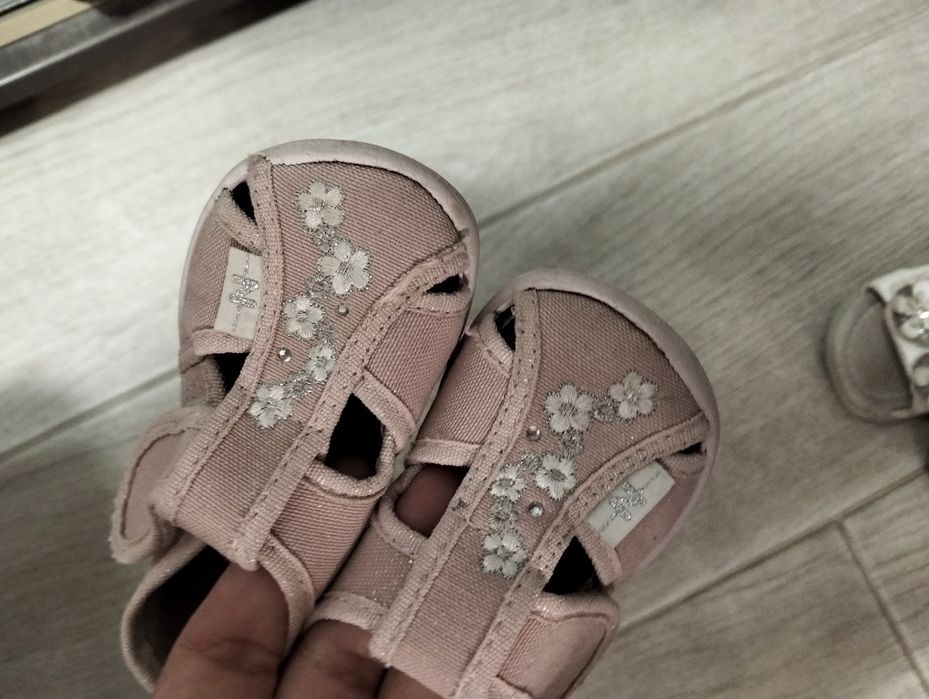 Тапочки для дівчинки
