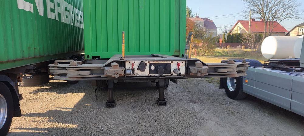 Naczepa podkontenerowa