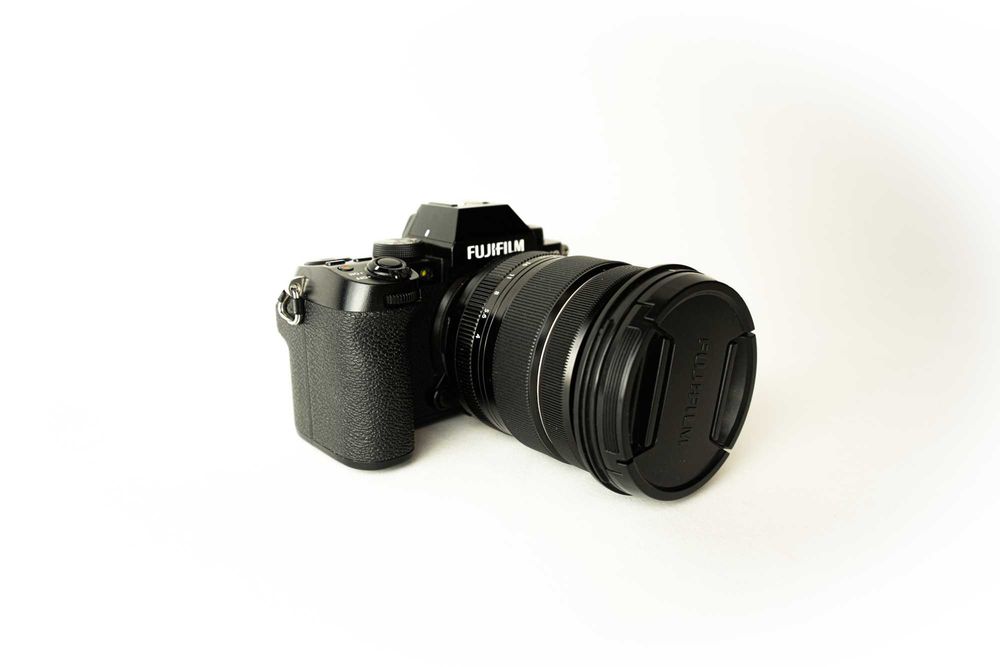 FujiFilm X-S10 + 16-80mm czarny