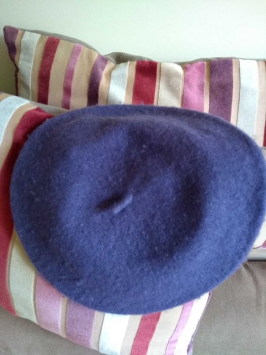 Beret damski - 80% wełna.