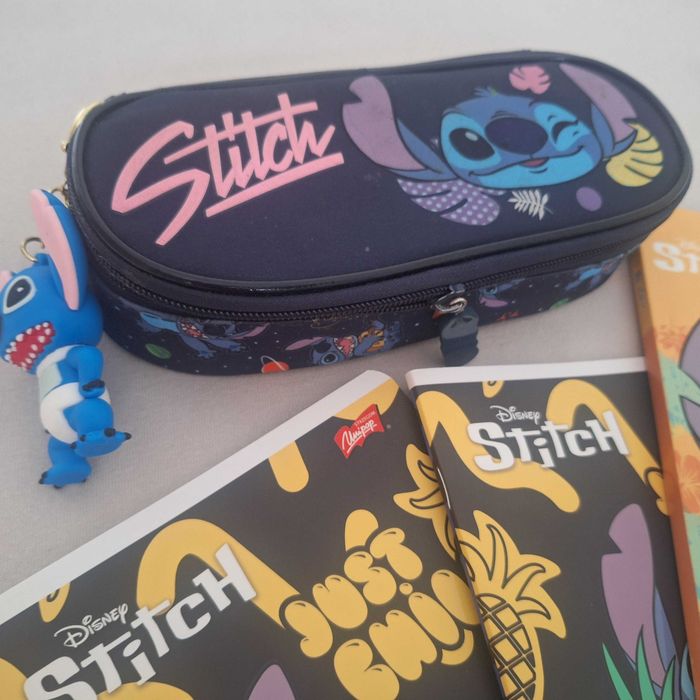 Stitch 2x zeszyt, piórnik, kolorowanka, brylok