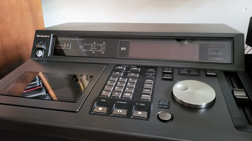 Technics Compact Dysk Player SL -P1200