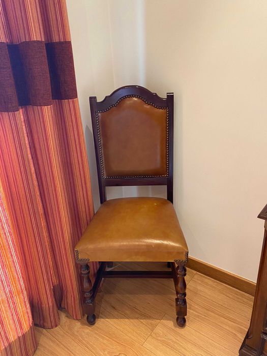 Mobília de Quarto Antiga (em ótimo estado)