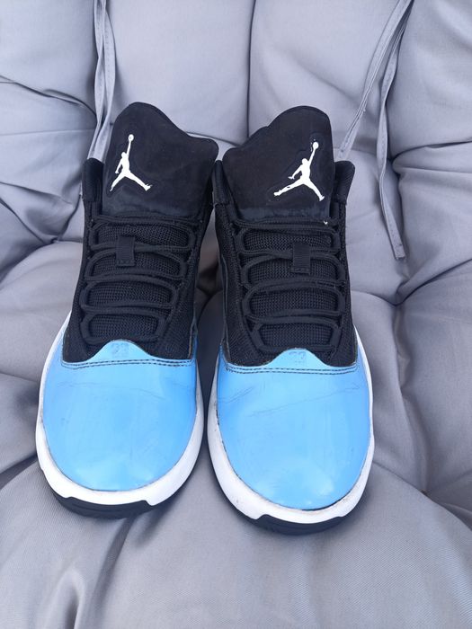 Jordan Max Aura 2 Black University blue men's shoes