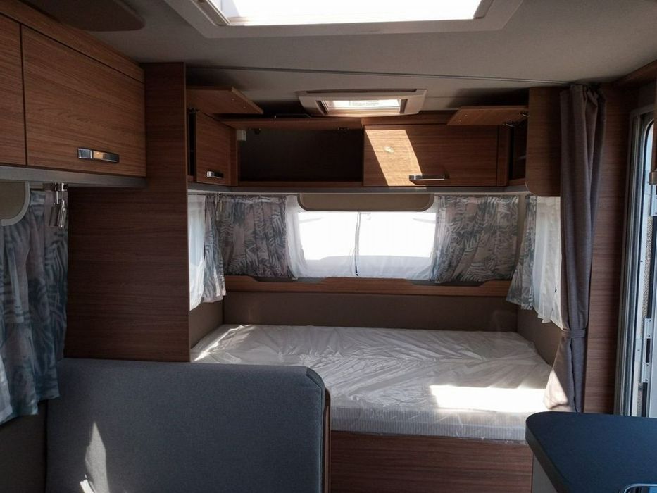 Wynajem przyczep kempingowych MBM wypożyczalnia WEINSBERG 550QDK KLIMA