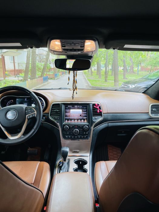 Grand Cherokkee SUMMIT 2017