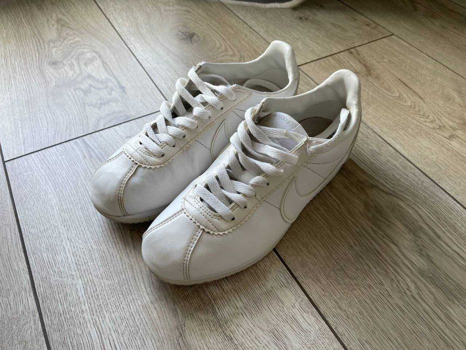 Кроссовки NIKE Cortez New Balance 574  Nike REVOLUTION 3