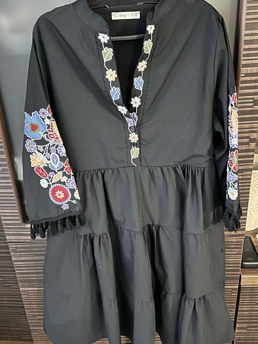 Сукня платя з вишивкою розмір М