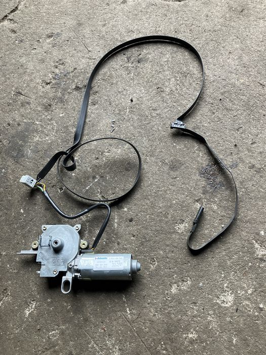 Mercedes-Benz C200 W203 - silniczek szyberdachu