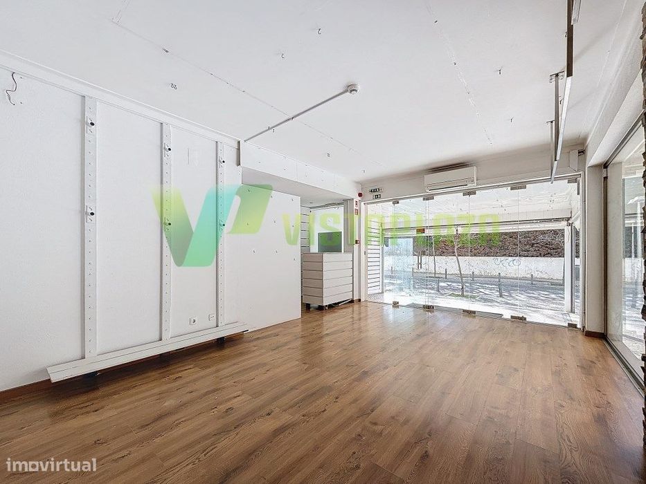 Loja para Venda na Praia da Rocha, Portimão