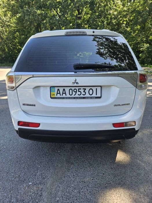 mitsubishi outlander