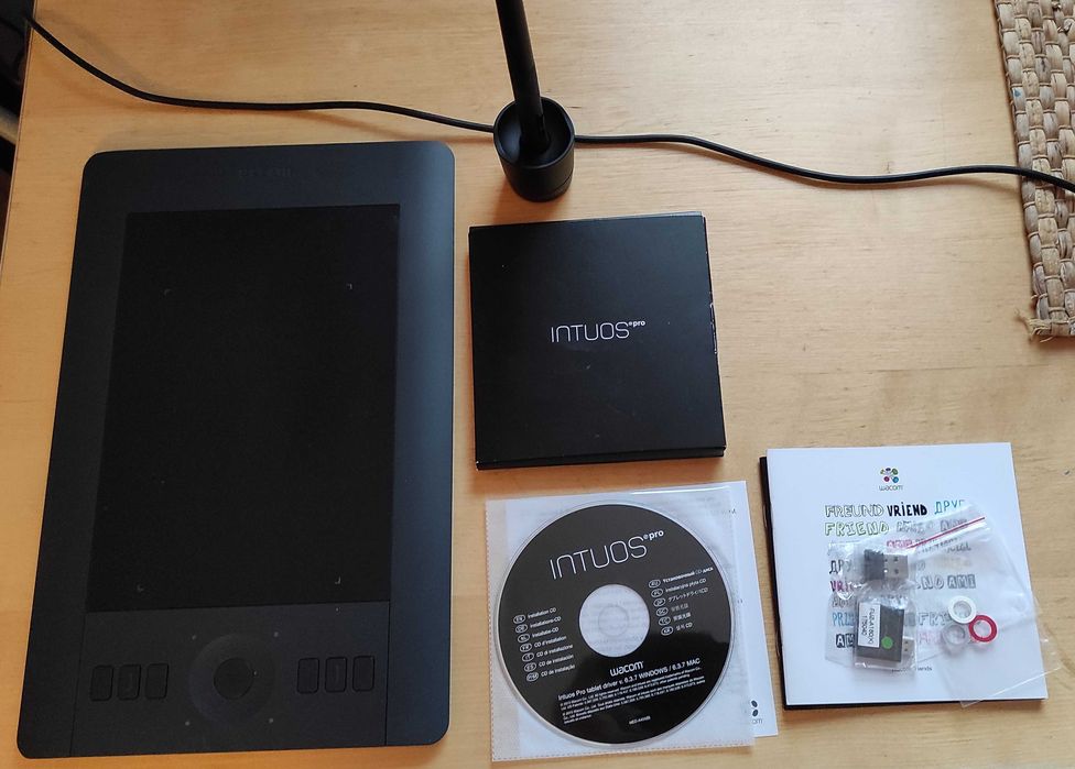 Tablet graficzny Wacom Intuos pro small pth-451 k
