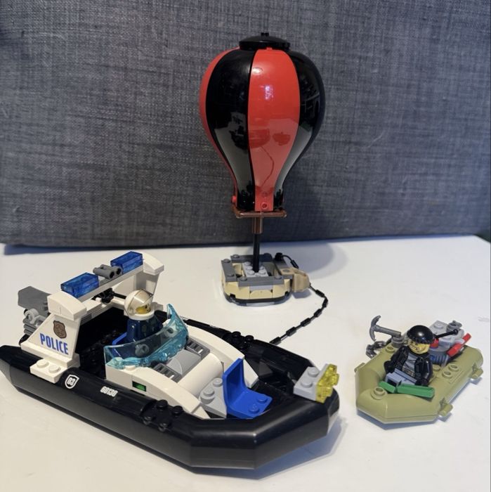 LEGO City 60130 - Więzienna Wyspa, komplet z instrukcją