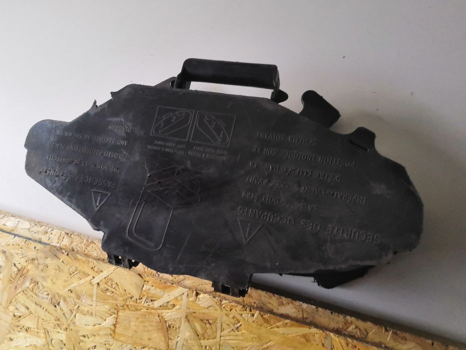 Zestaw lewarek podnośnik klucz do kół Renault Trafic II Vivaro A