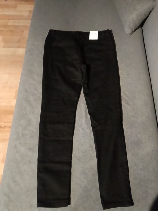 Damskie spodnie. Nowe