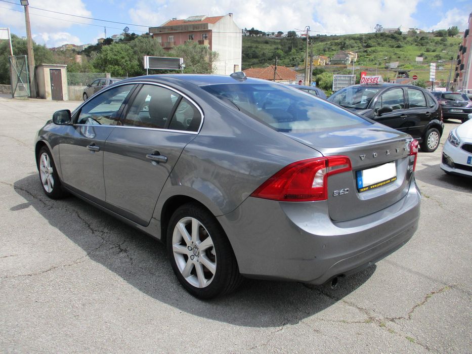 Volvo S60 2.0 D 3 momentum Nacional c/garantia e revisao kit distribuição