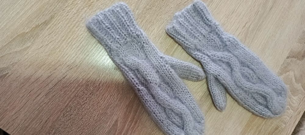 Жіночі та дитячі  рукавиці з  мохеру..