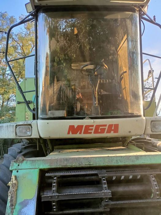 Зернозбиральний Комбайн Claas Mega