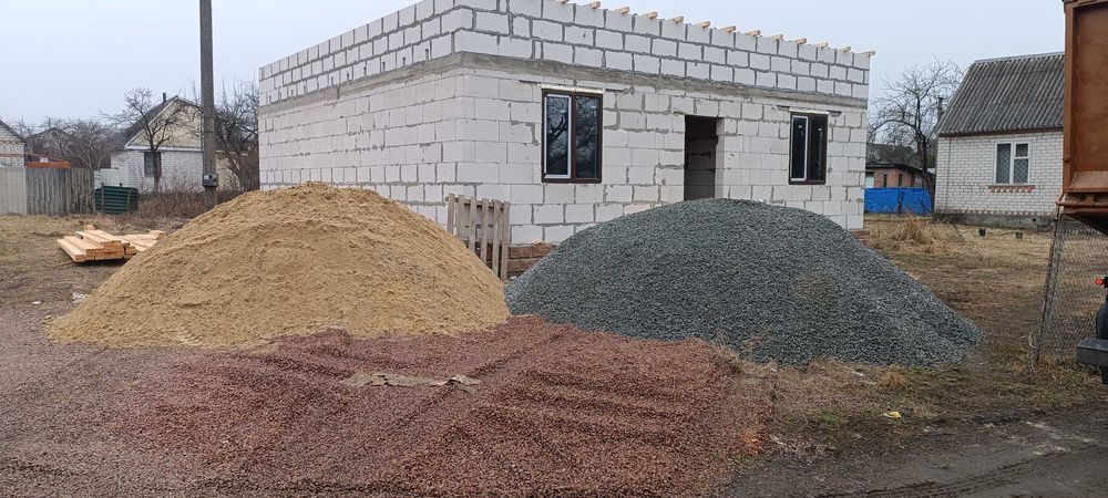 Песок щебень бут чорнозем пісок щебінь підсипка відсів
