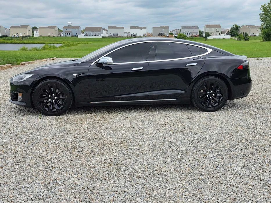 Tesla Model S 100D      2019