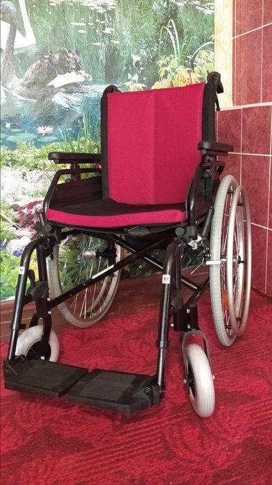 Продам Инвалидную коляскуvitea care vcwk9ac