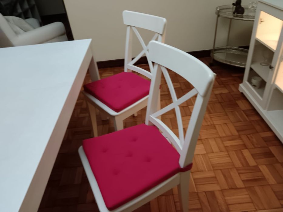 Cadeiras madeira IKEA