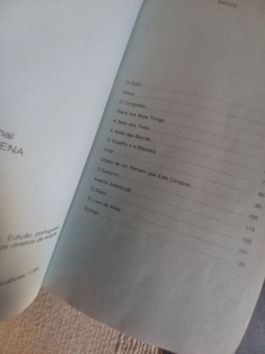 Dois livros coleção B da Estampa