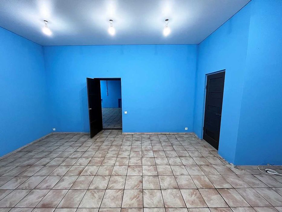 Здається в оренду приміщення р-н Легенди