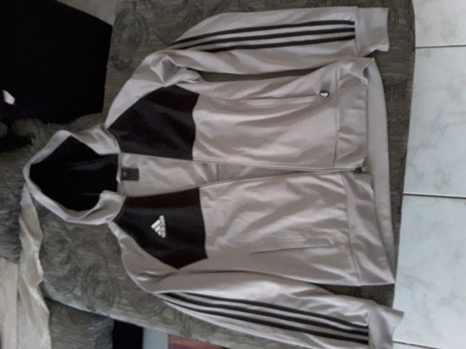 Casaco adidas como novo