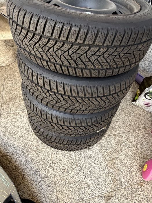 Jantes  ferro bmw com pneus como novos