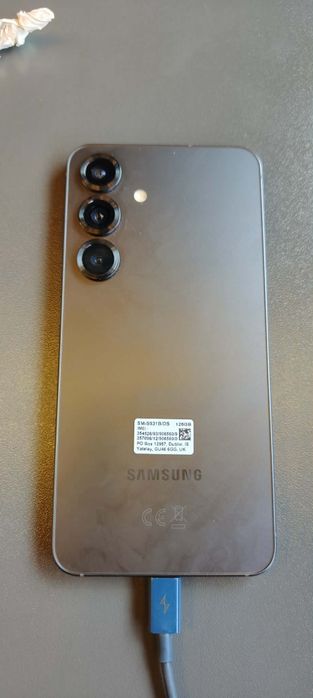Sprzedam Galaxy S25 stan igła lub zamienię za iPhone