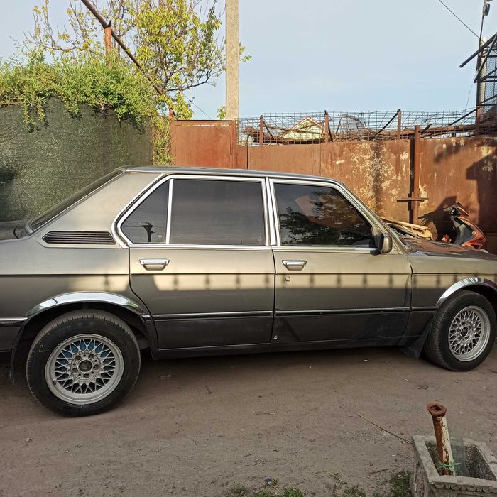 Продам Легенду BMW 520, Е12, 1978 года