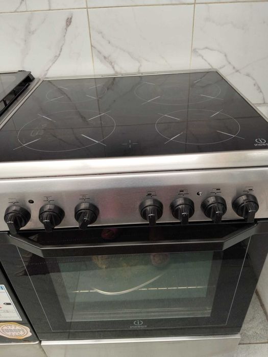 Vendo 1 fogão.