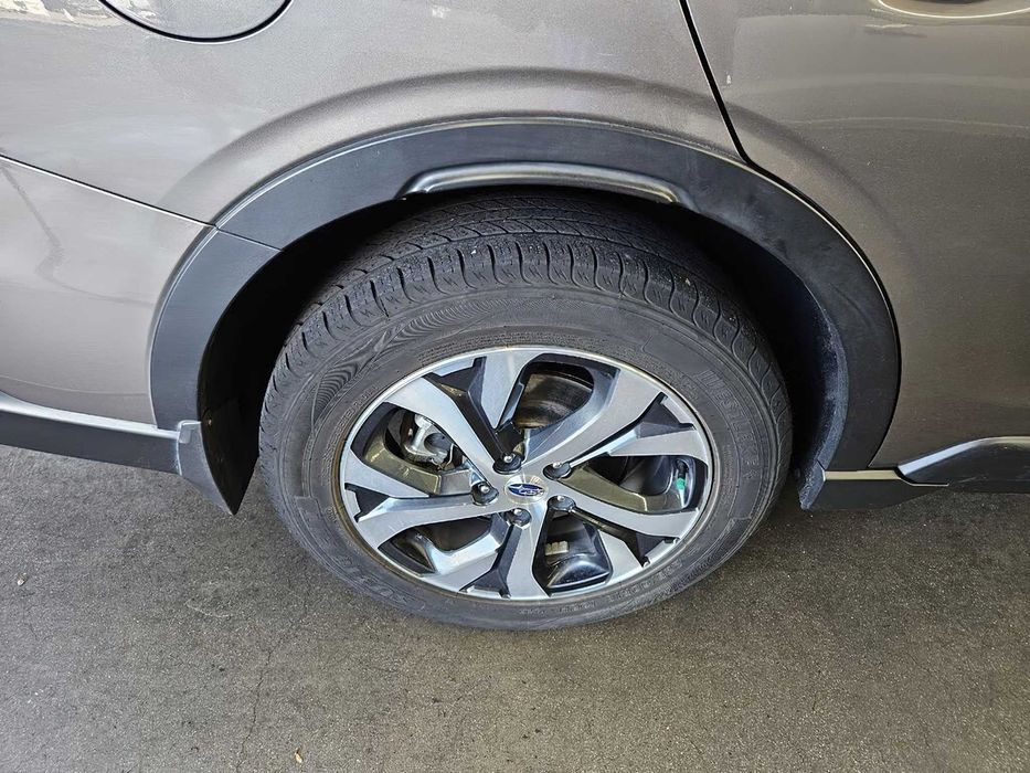 Subaru Outback      2021