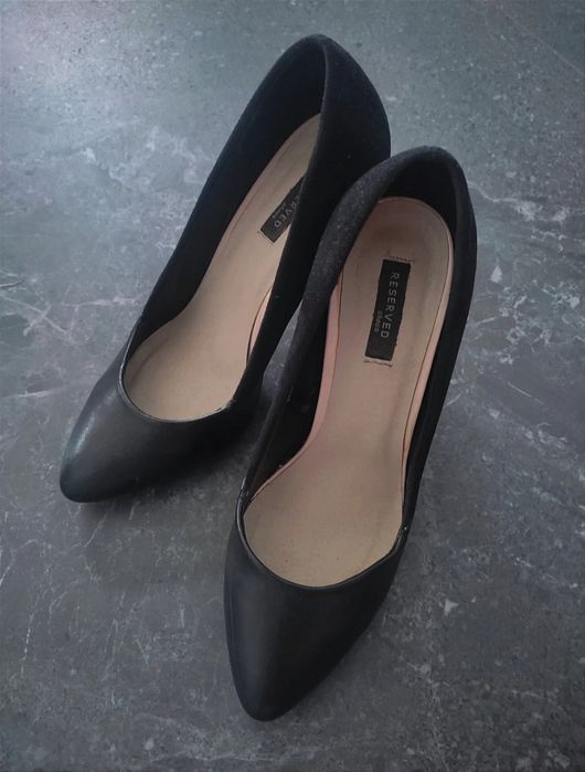 Buty na szpilce. Reserved. 37