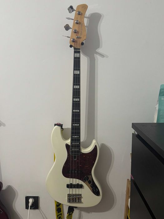 Gitara basowa Sire Marcus Miller V7 Alder 4 AWH 2nd gen