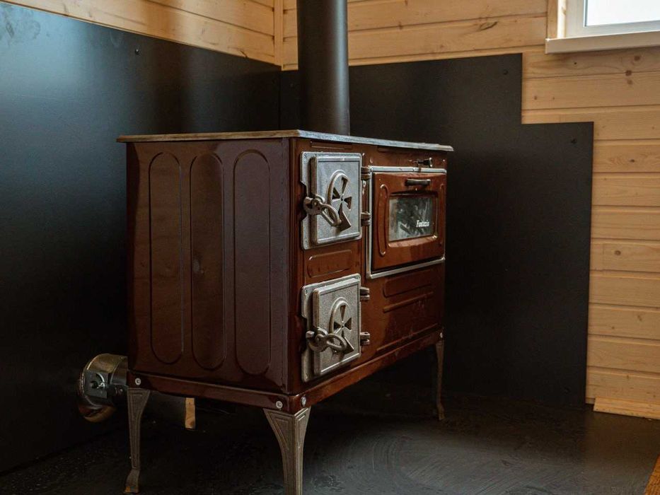 Дровʼяна піч з духовкою «буржуйка» FANTAZIA