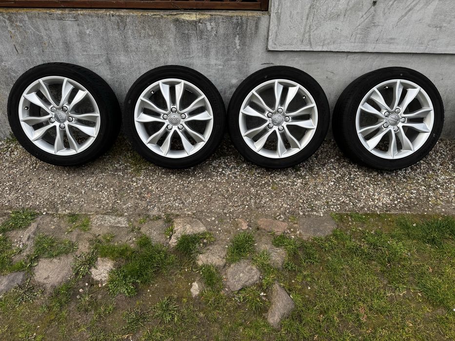 Sprzedam felgi orginalne Audi a3 8p r17 5x112 et 56