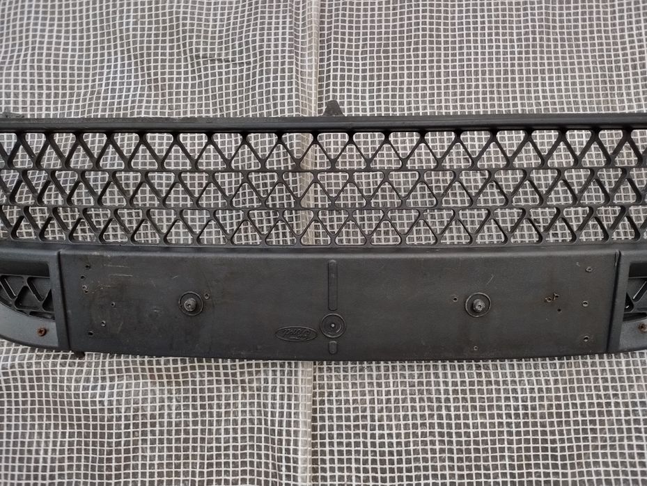 Ford Focus MK2 st kratka zderzaka środkowa st rs oryginał wysyłka