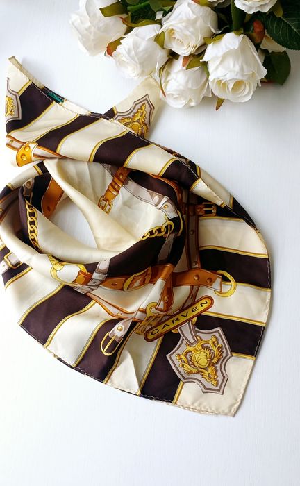 Piękna apaszka silk Carven