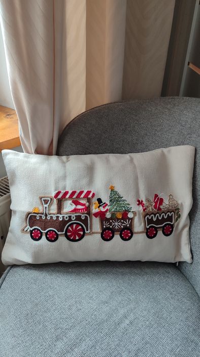 Poszewka 30x50 świąteczna haftowana wyszywana pociąg kolejka
