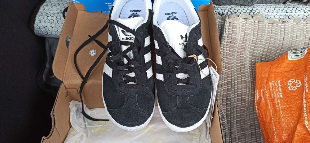 Adidas Gazelle novas