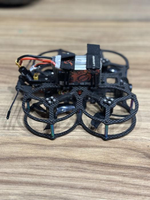 dron cinewhoop lumenier qav 2.5 freybott cyfra wizja dji + 16 pakietow