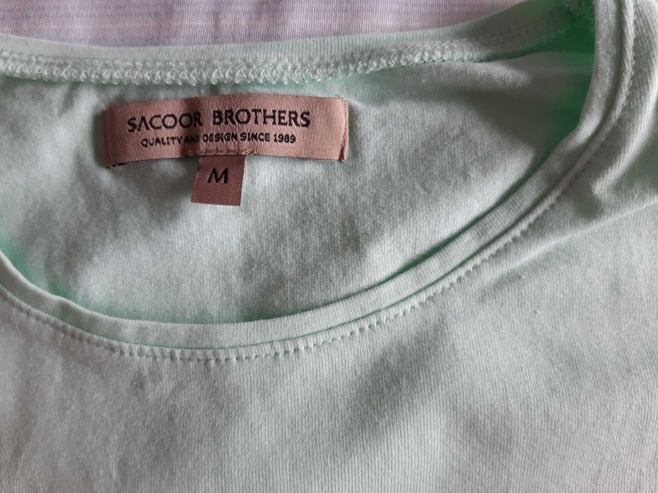 5 t-shirts da sacoor Brothers M